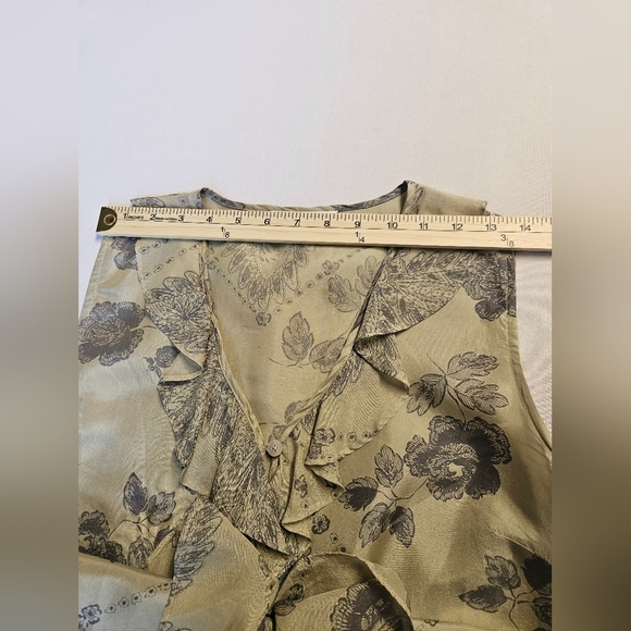 Gabi- Blouse Women's M Gray Ruffled Floral Design 100%Silk. - Picture 3 of 7